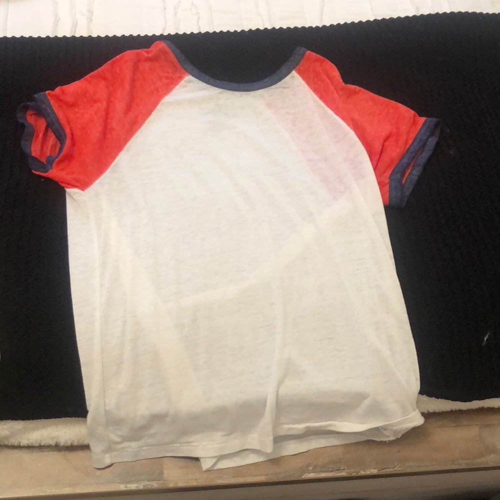 Lightweight baseball tee